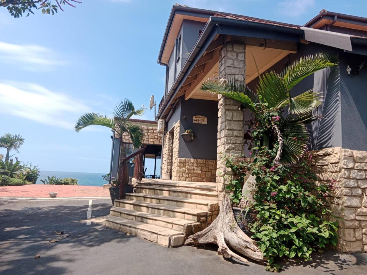 Bayview Guest House 아만짐토티 외부 사진