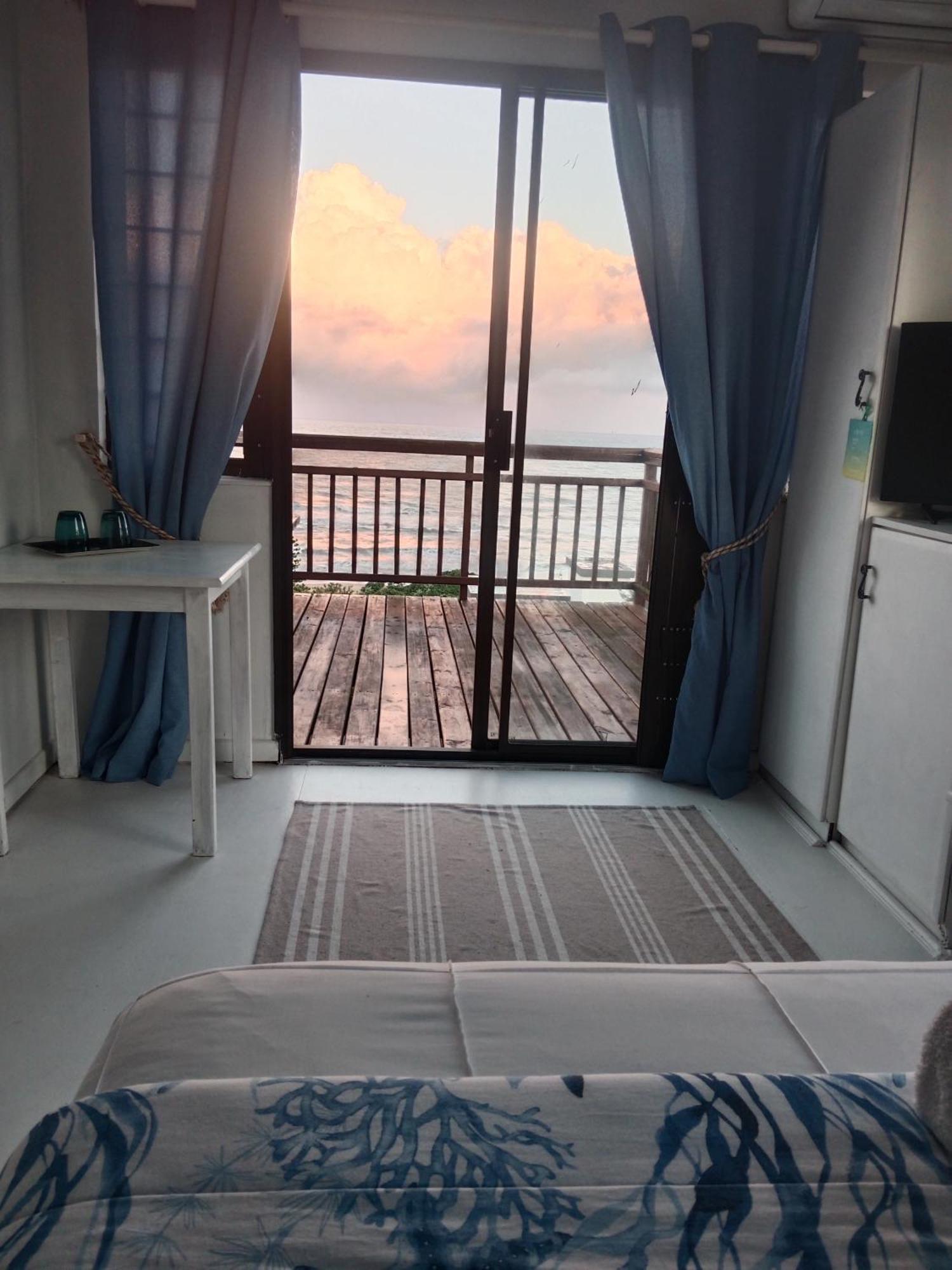 Bayview Guest House 아만짐토티 외부 사진